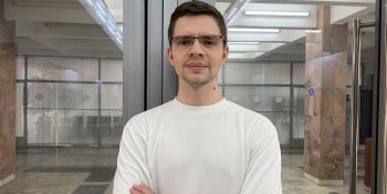 Боттомоний не тот, кем кажется: новосибирские физики предполагают, что некоторые его состояния устроены сложнее, чем ожидалось