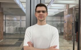 Боттомоний не тот, кем кажется: новосибирские физики предполагают, что некоторые его состояния устроены сложнее, чем ожидалось