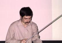 �.�.���������